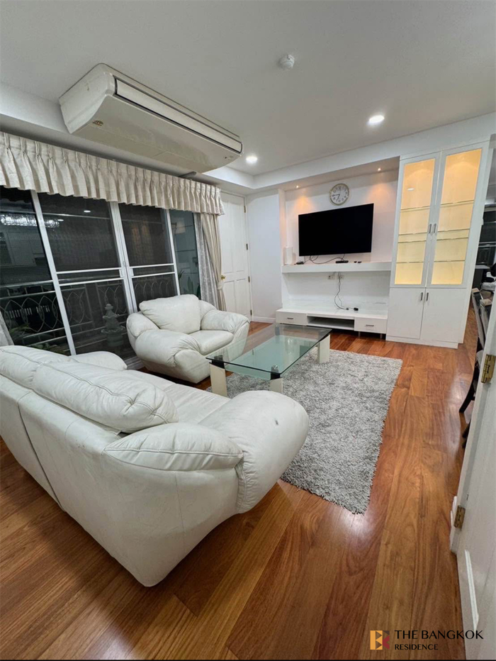รูป บ้านถนนสารสิน - รูปที่ 2/8