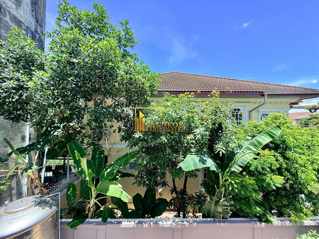 รูป Renovated 5 Bedroom House For Rent in Phra Khanong Area - BR28318SH - รูปที่ 38/47