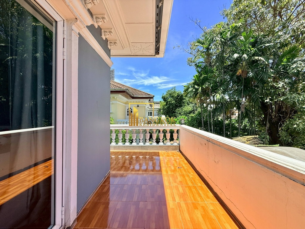 รูป Renovated 5 Bedroom House For Rent in Phra Khanong Area - BR28318SH - รูปที่ 32/47
