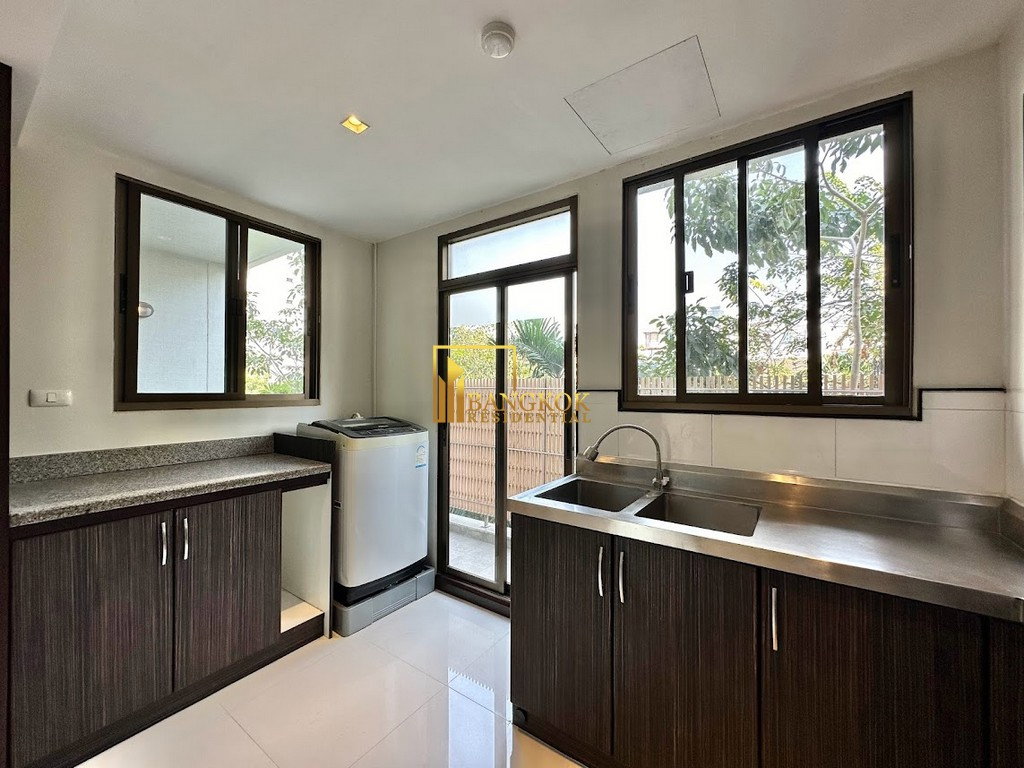 รูป Renovated 3 Bedroom Apartment in Thonglor Area - BR20594AP - รูปที่ 10/32