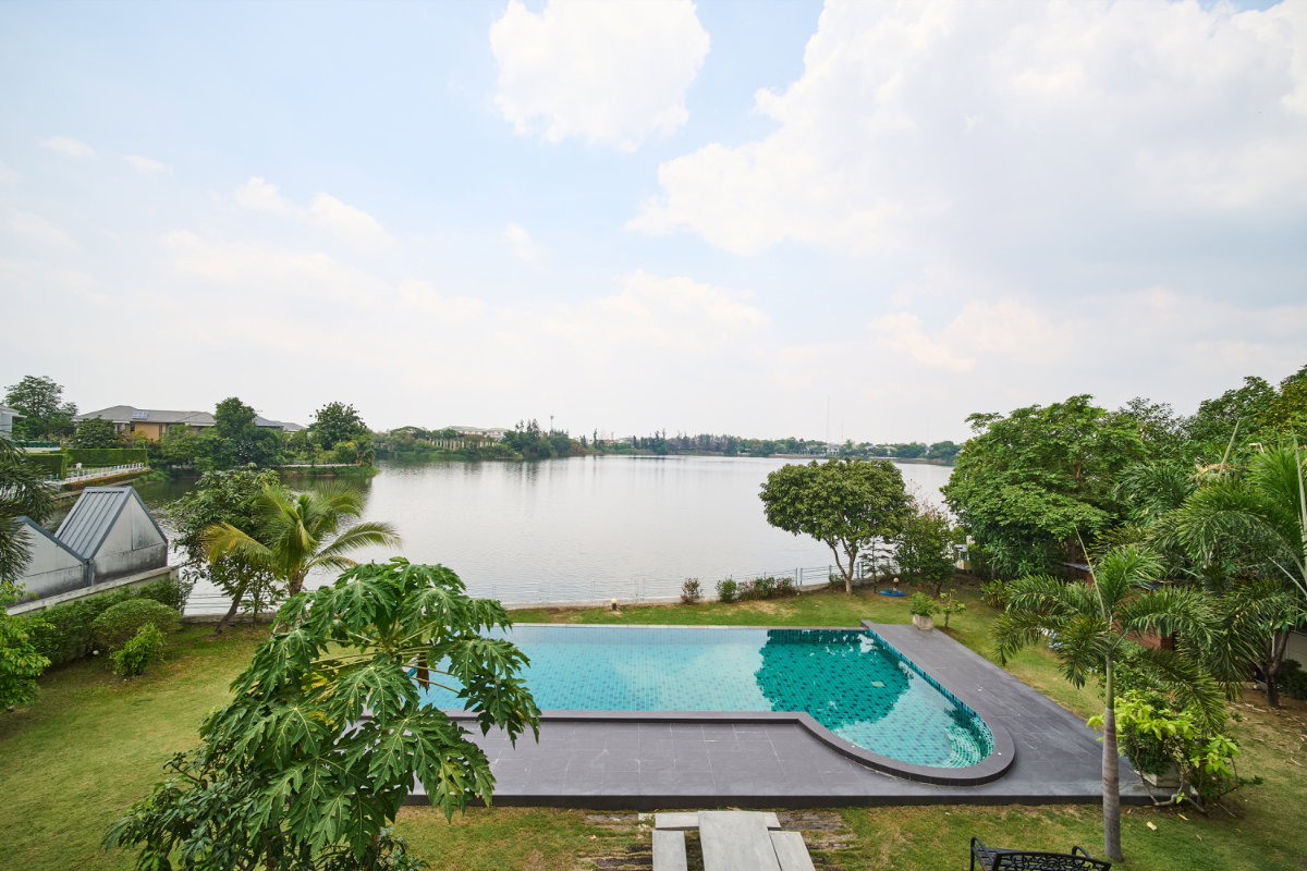picture FOR SALE 🏡 Perfect Masterpiece Lakeside - 8/24