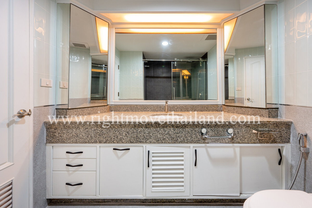 รูป CS5056 Newly Renovated 3 Bedroom For Sale - รูปที่ 20/25