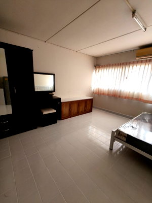 เช่าคอนโด มหาวิทยาลัยศิลปากร เมืองทองธานี : เมืองทองคอนโด อาคาร C1 ชั้น10 ปูพื้นกระเบื้องใหม่ เตียงที่นอนใหม่ พร้อมเข้าอยู่