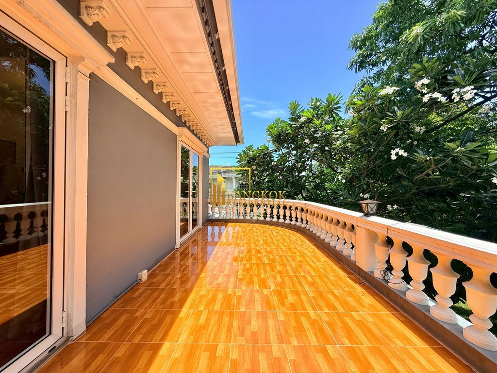 รูป Renovated 5 Bedroom House For Rent in Phra Khanong Area - BR28318SH - รูปที่ 23/47