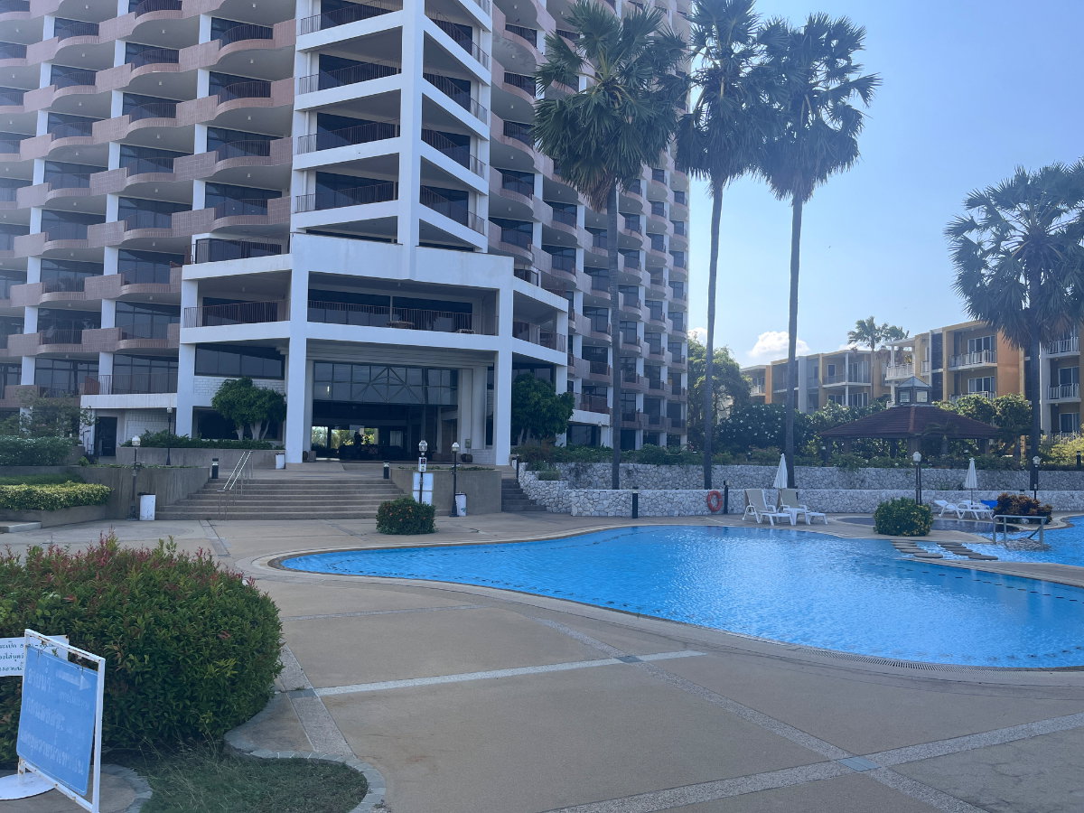 picture For Sale: Cha-Am Beach Club Beachfront Condo with Sea View 17th Floor - 14/24