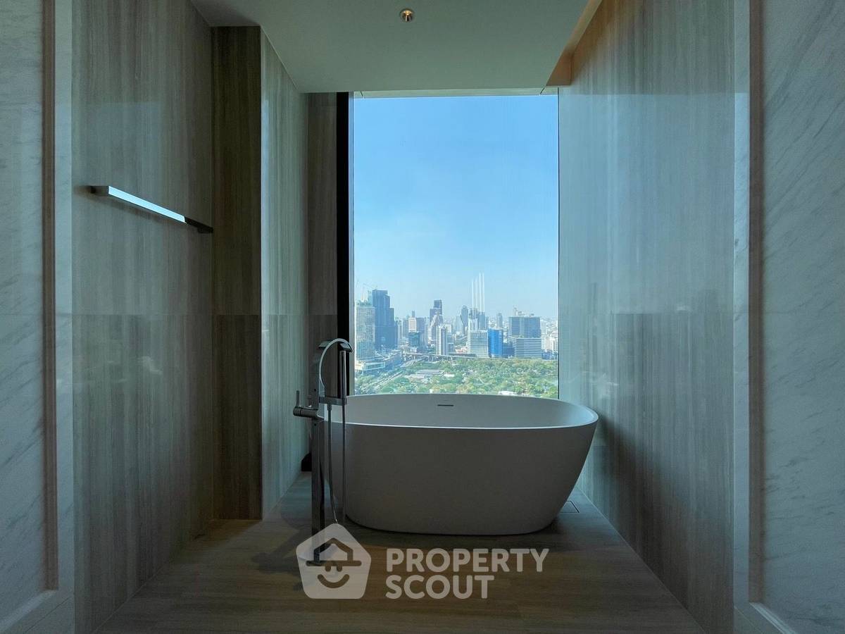 picture 3-BR Condo at One 89 Wireless near MRT Lumphini (ID 2034254) - 10/13