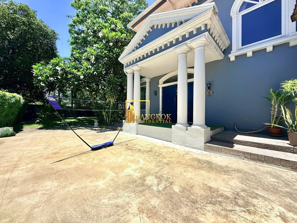 รูป Renovated 5 Bedroom House For Rent in Phra Khanong Area - BR28318SH - รูปที่ 2/47