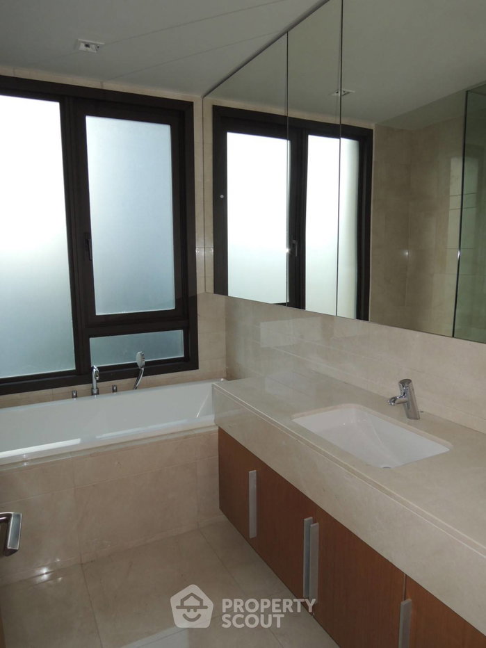 picture 2-BR Condo at Prive By Sansiri near BTS Phloen Chit (ID 510568) - 5/6