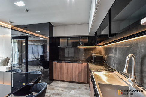 Pabhada Silom Convenient Travel, Great Value per Square Meter near BTS Surasak
