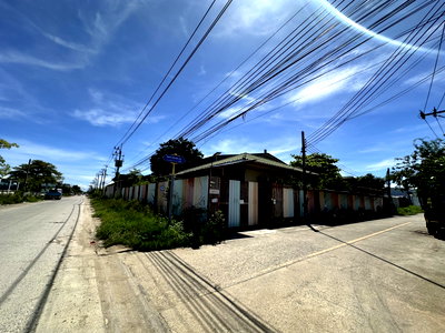 Factory for sale Bang Sao Thong Samut Prakarn : Gravure printing factory for sale, ready to operate, 450 sq.wah, Soi Thai Pragan 26. Very good price.
