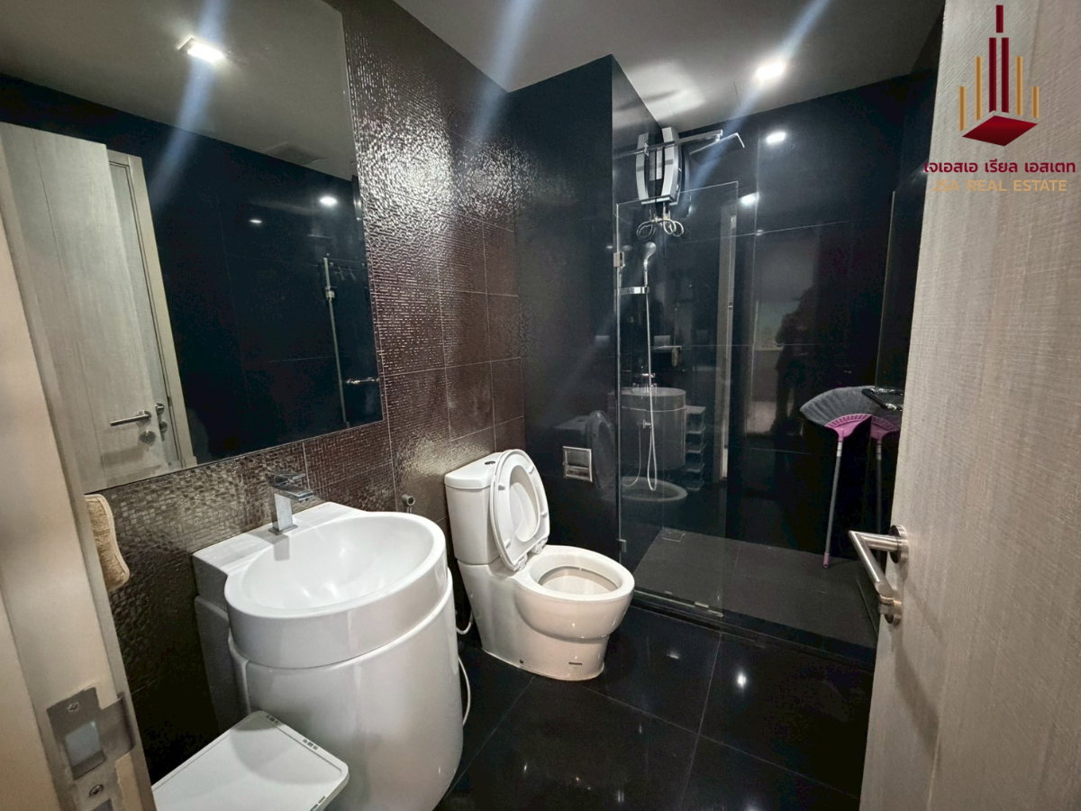 picture For Sale: Rhythm Sukhumvit 36 - 38 Condo ✨  💰 Only 8,400,000 THB - 7/8