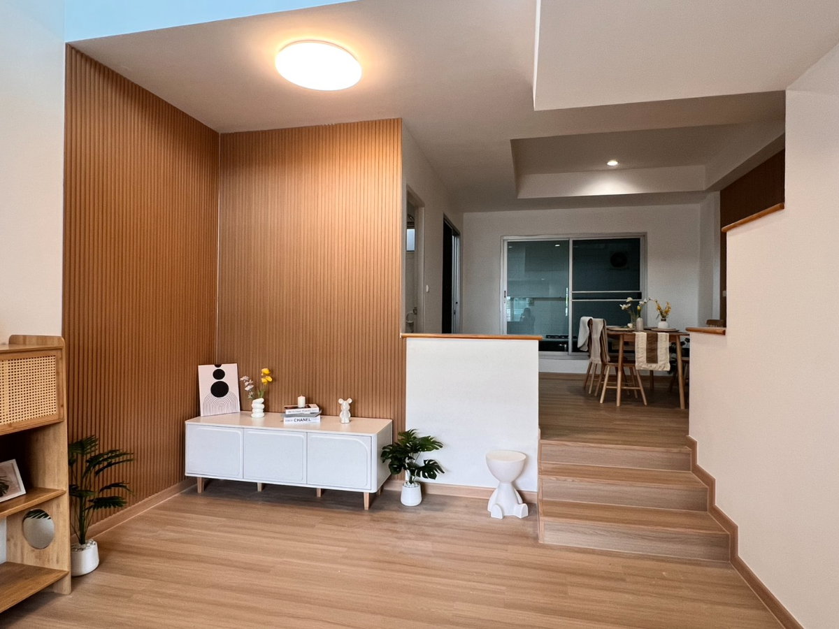 รูป 🎉 ขายทาวน์โฮม 3 ชั้น 20.5 ตรว 🌟 โครงการเออเบิร์นธารา สุขสวัสดิ์ 70 - ประชาอุทิศ 🌟 รีโนเวทใหม่ 🎉 พื้นที่เยอะ 170 ตรม 😍 ราคา 2.95 ล้าน - รูปที่ 4/25