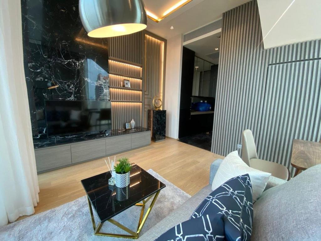 รูป Duplex for Rent at 28 Chidlom 50 sq.m | 22nd Floor - รูปที่ 3/9