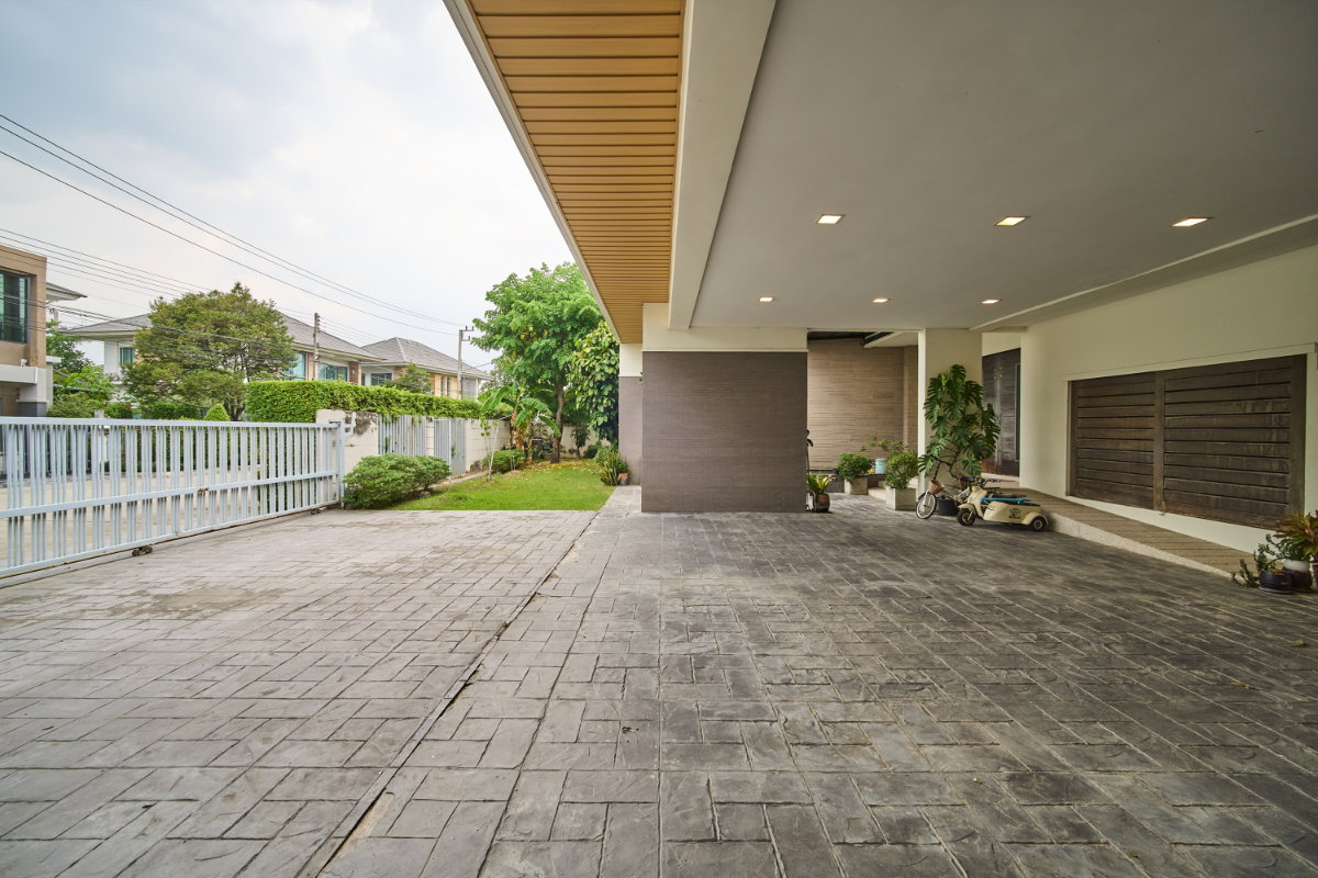 picture FOR SALE 🏡 Perfect Masterpiece Lakeside - 6/24