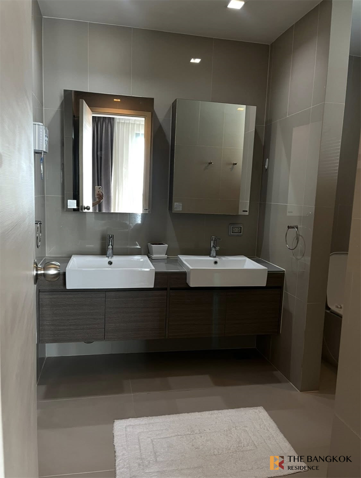 picture Quinn Condo Ratchada near MRT Sutthisan Station Great Value, Convenient for All Lifestyles - 2/9