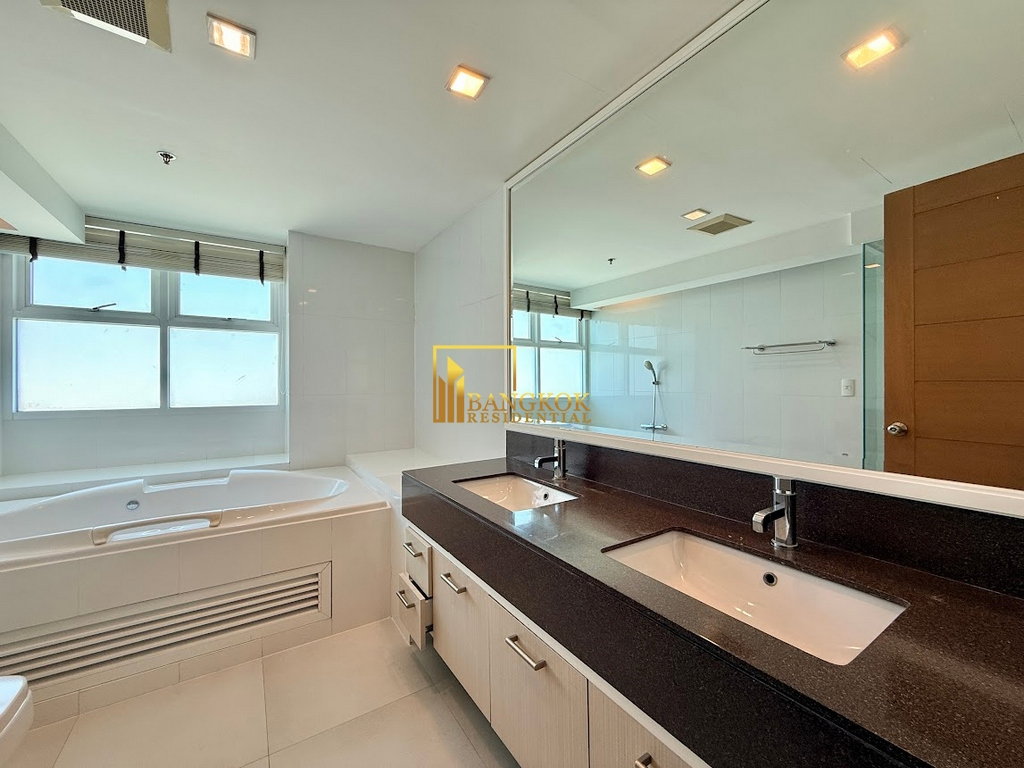 รูป Large 5 Bedroom Duplex Penthouse For Rent in Asoke Area - BR21366AP - รูปที่ 34/60