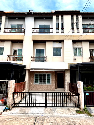 ขายทาวน์โฮม : 🎉 ขายทาวน์โฮม 3 ชั้น 20.5 ตรว 🌟 โครงการเออเบิร์นธารา สุขสวัสดิ์ 70 - ประชาอุทิศ 🌟 รีโนเวทใหม่ 🎉 พื้นที่เยอะ 170 ตรม 😍 ราคา 2.95 ล้าน
