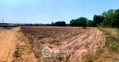 Land for sale Bang Lamung Chonburi : 16,000 m² Land for Sale close to Pattaya (ID 2867438)
