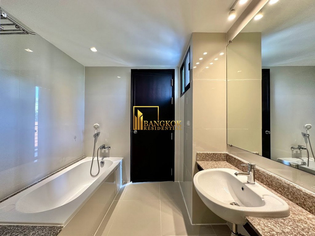รูป Renovated 3 Bedroom Apartment in Thonglor Area - BR20594AP - รูปที่ 16/32