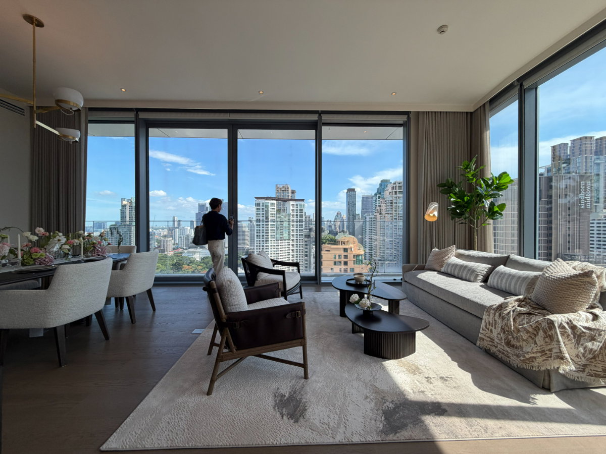 picture SCOPE Langsuan Own a Masterpiece Residence in the Heart of Langsuan An Exquisite 2-Bedroom Residence Curated with Signature Furnishings by Chanintr - 3/8