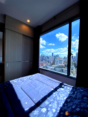 Condos for sale : Easy Start with a City Dweller Lifestyle Q Asoke near MRT Phetchaburi Station