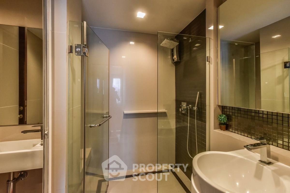 รูป คอนโด 1-ห้องนอน ที่ ริธึ่ม สาทร ใกล้ BTS สะพานตากสิน (ID 1851091) - รูปที่ 7/8