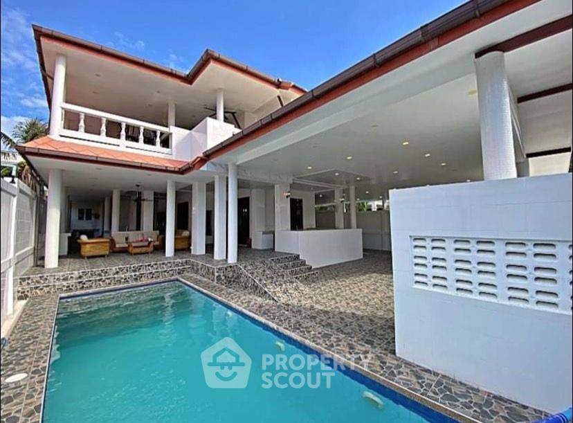 picture 3-BR Villa close to Khao Takiab beach (ID 2903082) - 1/10