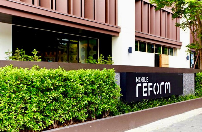 รูป ✨ความเรียบหรูที่ผสานดีไซน์และฟังก์ชันอย่างลงตัว ที่ Noble Reform สัมผัสความสุขแห่งการพักผ่อนท่ามกลางวิวเมือง - รูปที่ 3/7