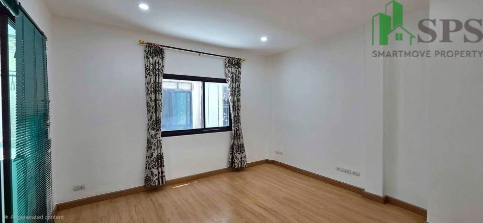 picture Home Office for Rent Near BTS Bearing (SPSJP352) - 8/15