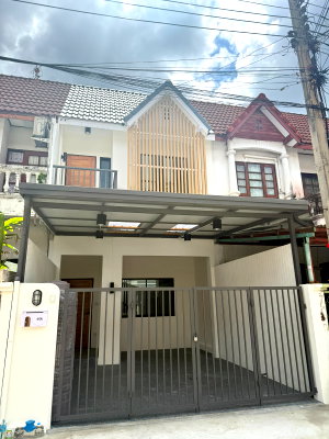เช่าทาวน์โฮม ปากเกร็ด นนทบุรี : บ้านเช่าพร้อมอยู่ ตกแต่งสไตล์มินิมอล