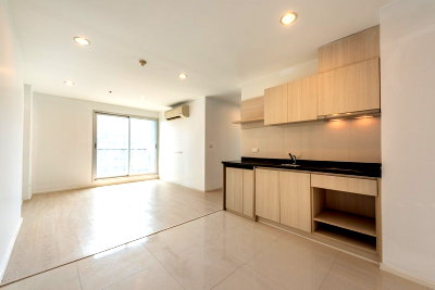 ขายคอนโด : A035562 Rhythm Sathorn - Narathiwas