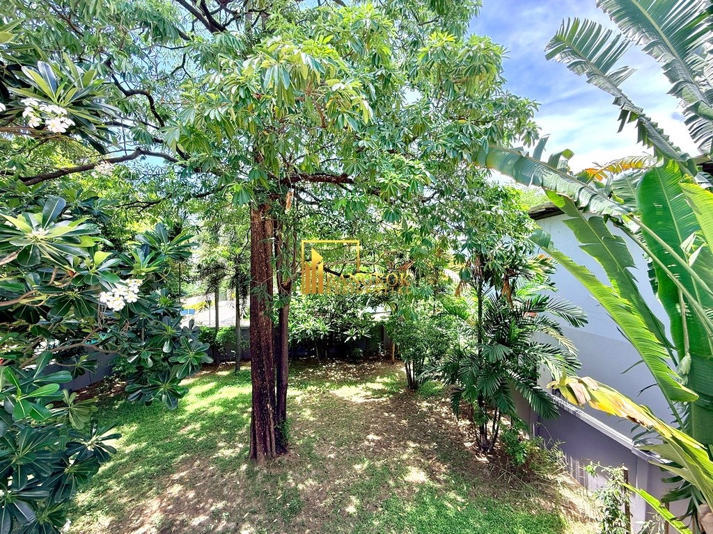 รูป Renovated 5 Bedroom House For Rent in Phra Khanong Area - BR28318SH - รูปที่ 24/47