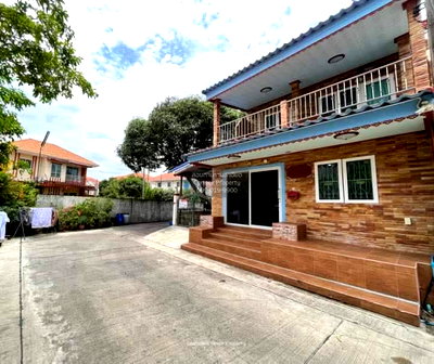 Townhouses for sale Samut Prakarn : For Sale Townhouse/Townhome  , Feung Fah Villa 11 Phase 4 , wide frontage , Phraek Sa , Mueang Samut Prakan , Samut Prakarn , CX-155502 ✅ Live chat with us ADD LINE @connexproperty ✅