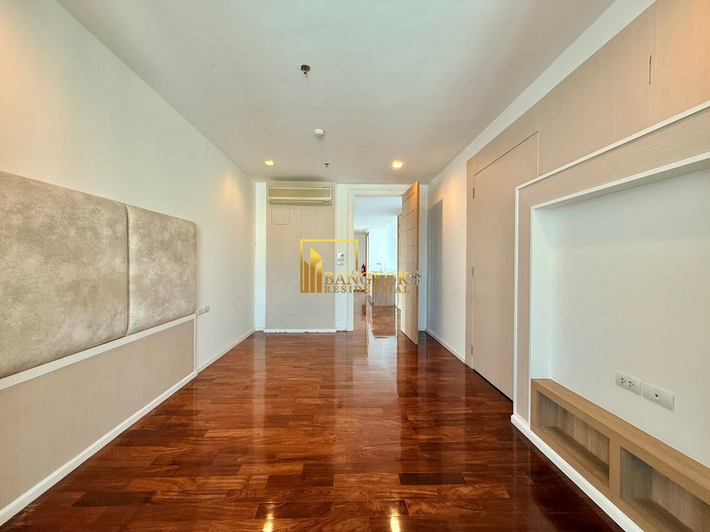 รูป Large 5 Bedroom Duplex Penthouse For Rent in Asoke Area - BR21366AP - รูปที่ 42/60