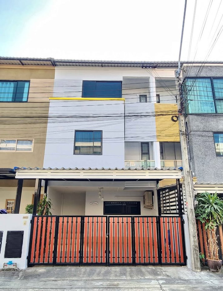 รูป WS7481 🏢✨ ให้เช่าโฮมออฟฟิศ 3 ชั้น ทำเลสุขุมวิท 107 ใกล้ BTS แบริ่ง เพียง 2 กม. ราคาเช่า 35,000 บาท/เดือน - รูปที่ 1/17
