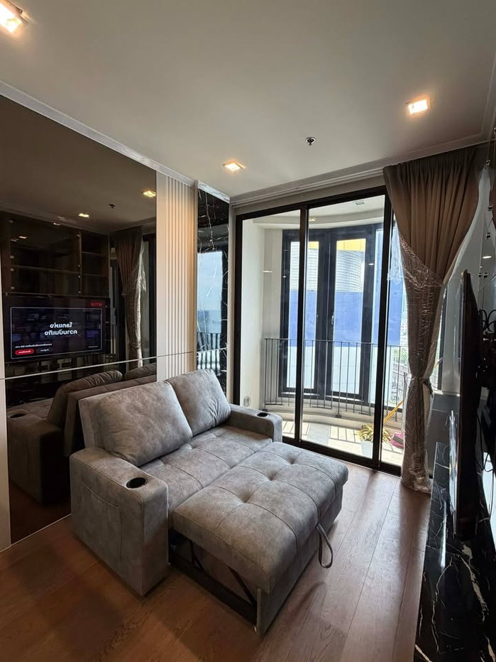 picture Condo for Rent !! Ideo Q Victory - 4/7