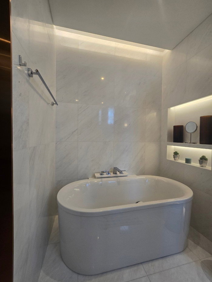 picture LTHC15439 – Luxury Condo for Rent Langsuan | Exclusive City Lifestyle | 160,000 THB | คอนโดหรูให้เช่า หลังสวน ทำเลพรีเมียม ใจกลางเมือง - 5/5