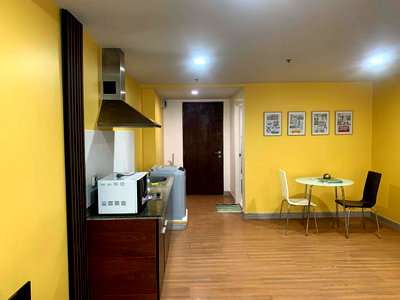 คอนโดให้เช่า : สาย Sukhumvit | BTS Asok | 1 ห้องนอน 1 ห้องน้ำ | 74 ตร.ม. | The Trendy Condominium