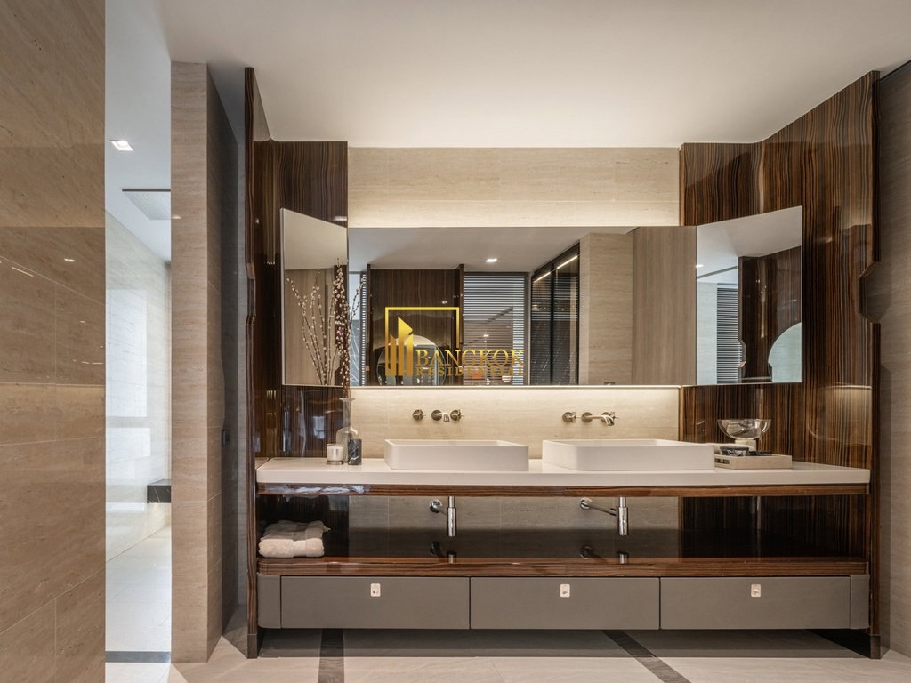 picture Fynn 31 | Truly Stunning 5 Bed Duplex Penthouse in Phrom Phong - BR16392CD - 20/33