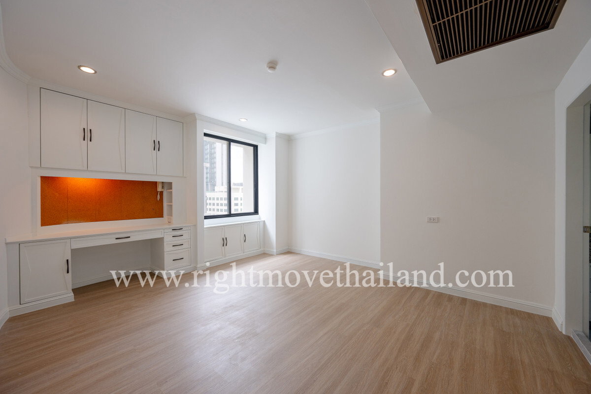 รูป CS5056 Newly Renovated 3 Bedroom For Sale - รูปที่ 16/25