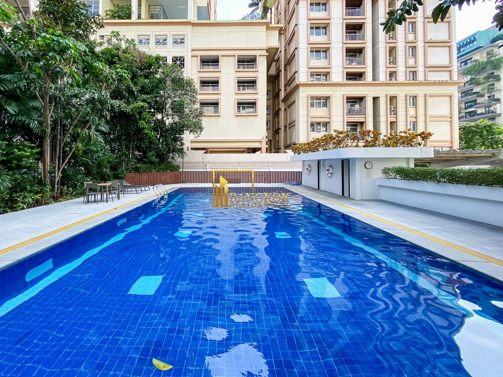 รูป Renovated 3 Bedroom Apartment in Sukhumvit 19 - BR0838AP - รูปที่ 23/30