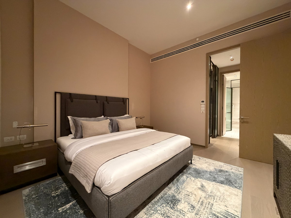 รูป SCOPE Langsuan ราคาโครงการ  1 ห้องนอน ตกแต่งครบพร้อมเข้าอยู่ ด้วยเฟอร์นิเจอร์ OLIVIA LIVING - รูปที่ 4/9