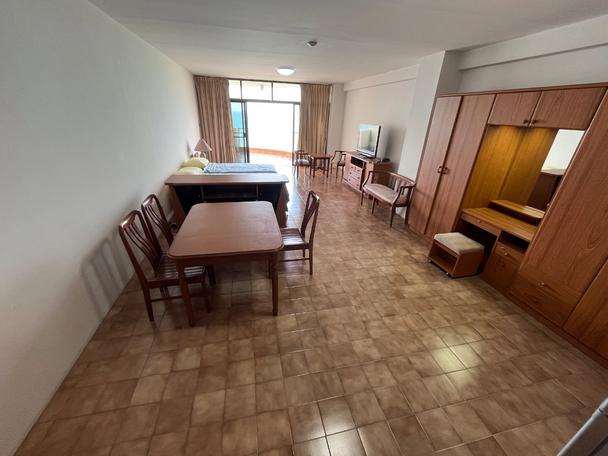 picture For Sale: Cha-Am Beach Club Beachfront Condo with Sea View 17th Floor - 1/24