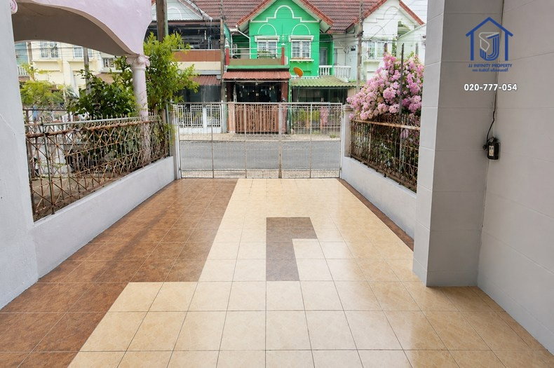 รูป ขายทาวน์เฮาส์ 2 ชั้น หมู่บ้านสวนทองวิลล่า ซอยรามอินทรา 40 ใกล้รถไฟฟ้าสายสีชมพู(กม.6) - รูปที่ 4/9
