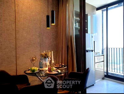 Condos for rent : 1-BR Condo at Whizdom Essence Sukhumvit near BTS Punnawithi (ID 511749)