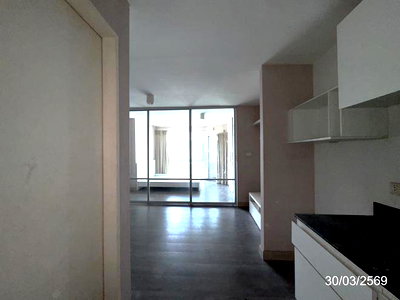 Condos for sale : CONDO 29.82 Sq.m. Bang Sao Thong Samut Prakarn for 1.2M