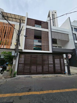 ขายทาวน์โฮม 4 ชั้น สุขุมวิท 35 ทำเลดี ใจกลางเมือง ใกล้ BTS พร้อมพงษ์ (N.2139)