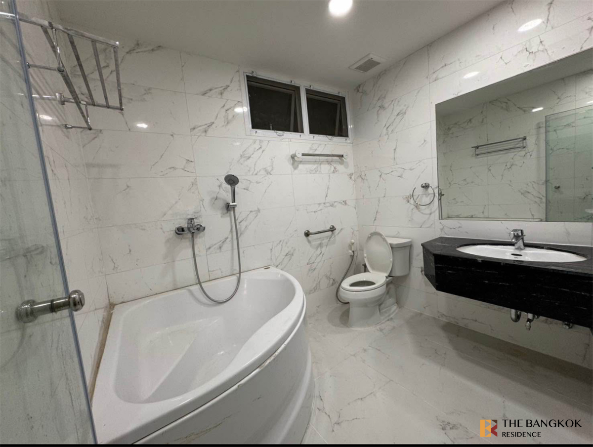 รูป บ้านถนนสารสิน - รูปที่ 4/8