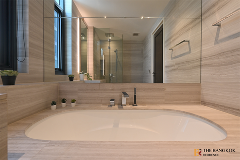 เดอะ ดิโพลแมท 39 ใช้ชีวิตสไตล์ Luxury บนทำเลศักยภาพ ใกล้ BTS สถานีพร้อมพงษ์