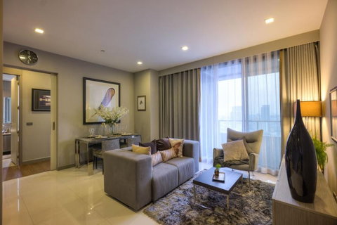 A036449 M Silom